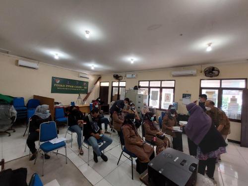 Fakultas Hukum mengadakan Pengabdian kepada Masyarakat (Abdimas) – Penanggulangan Kebencanaan di Kelurahan Pangkalan Jati, Depok, Jawa Barat. (9)