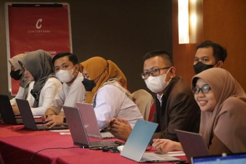 Fullboard Finalisasi Borang Akreditasi Program Sarjana Fakultas Hukum UPN Veteran Jakarta (14)