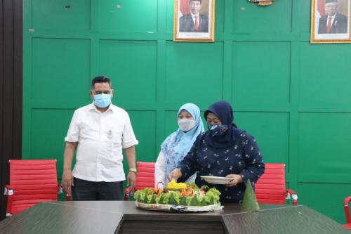 Purna Tugas Dosen Fakultas Hukum UPN Veteran Jakarta salah satu Penggagas berdirinya Fakultas Hukum UPN Veteran Jakarta ibu Dr. Erni Agustina, S.H., Sp.N. (3)