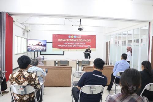 Fakultas Hukum UPN Veteran Jakarta mengadakan kegiatan Seminar Diseminasi Tugas Akhir Program Studi Hukum Program Sarjana secara offline (4)