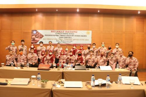 Peserta Rapat Kerja Penyusunan RENSTRA Fakultas Hukum UPN VETERAN JAKARTA Tahun 2020-2024 dan Strategi Pencapaian Indikator Kinerja Utama (IKU) – Bandung, 20 – 23 November 2020 (9)