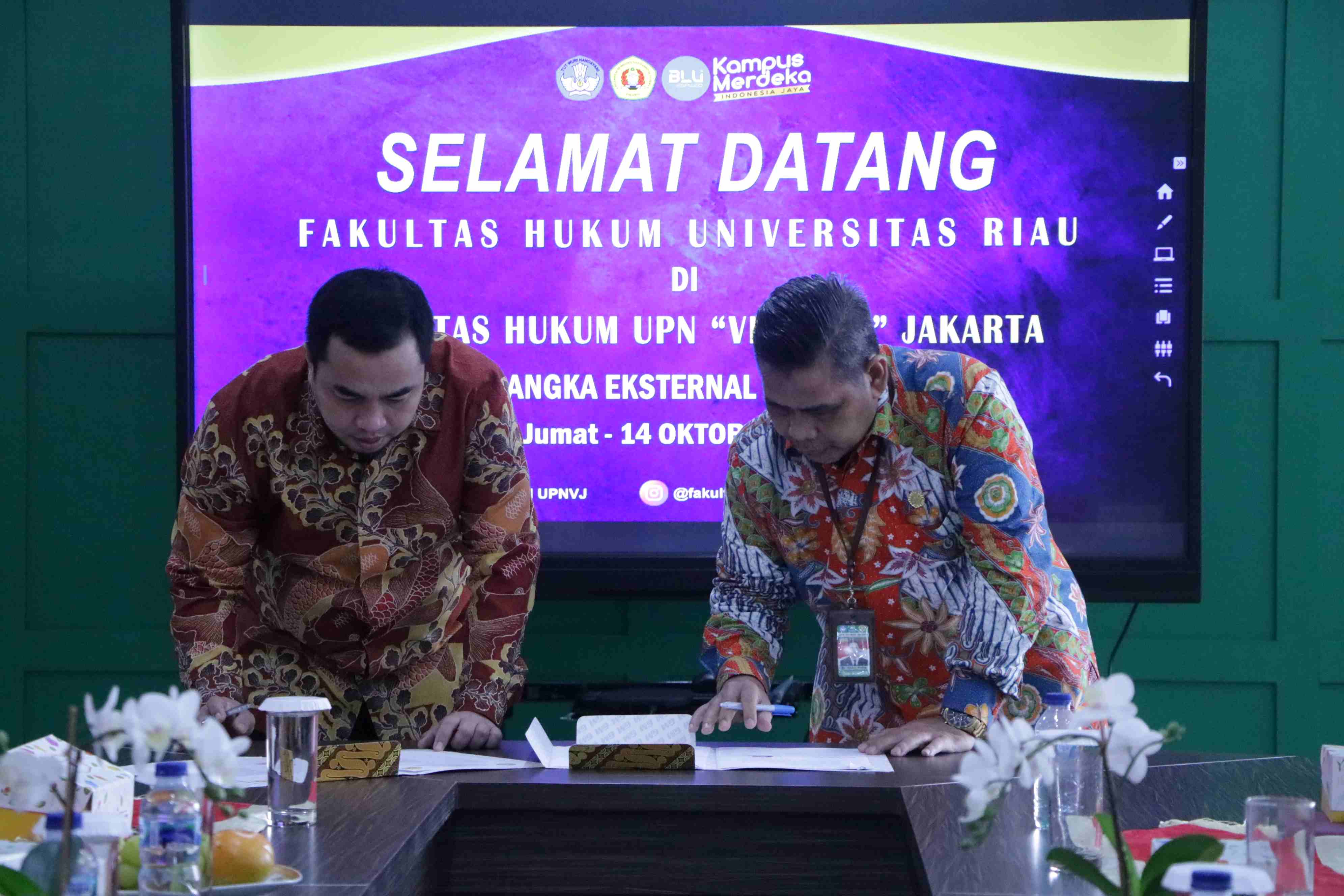 Dalam Rangka Eksternal Benchmarking Fakultas Hukum Universitas Riau (18)