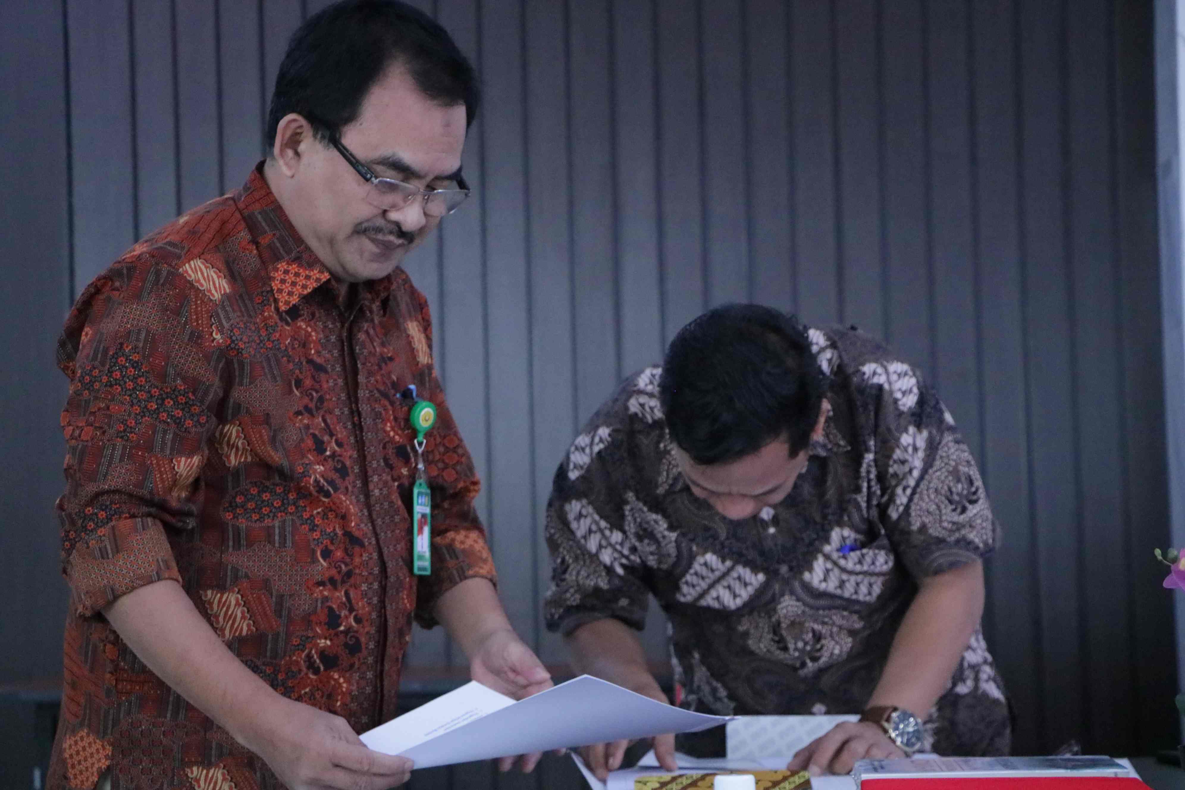Dalam Rangka Eksternal Benchmarking Fakultas Hukum Universitas Riau (19)