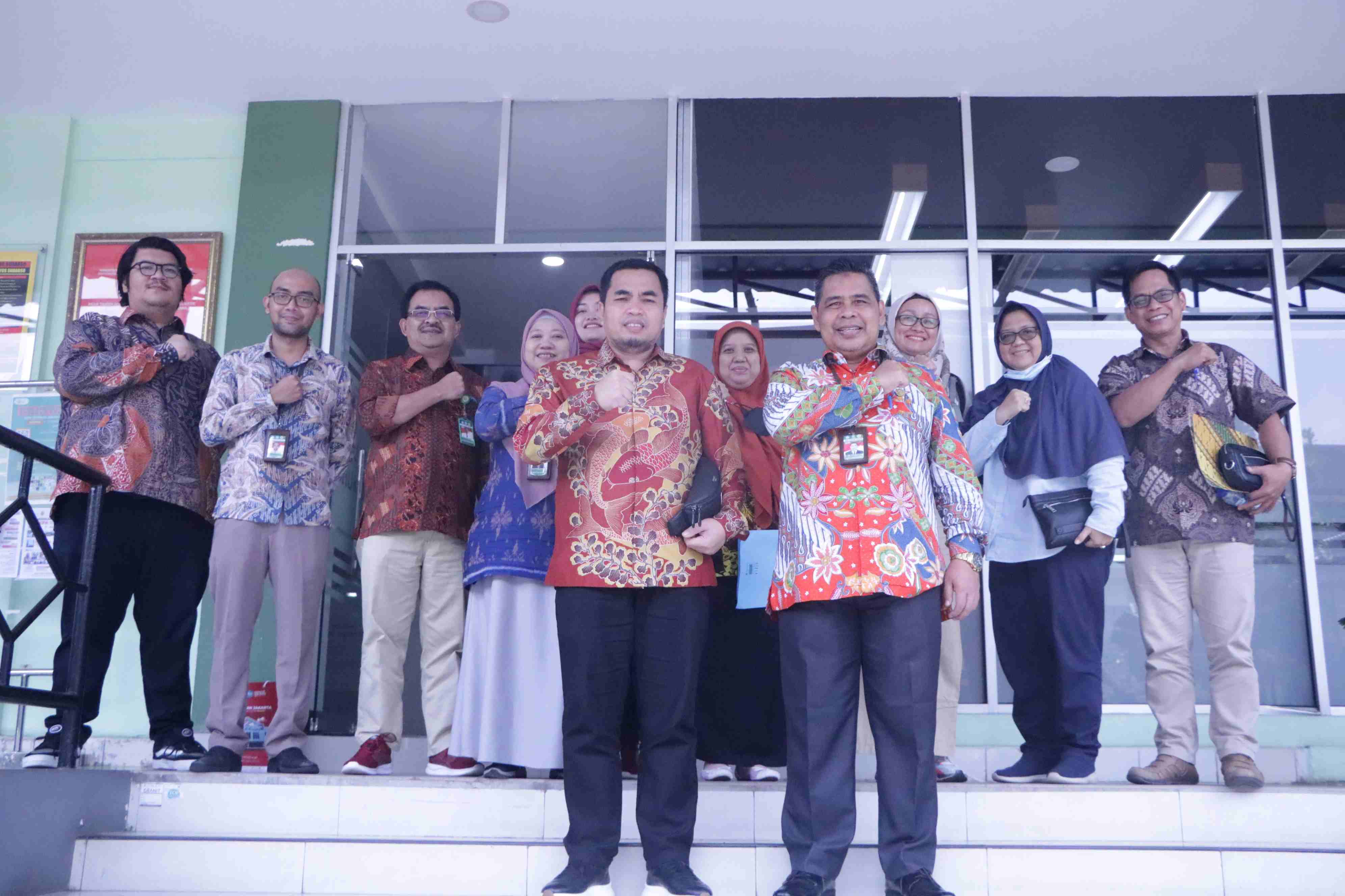 Dalam Rangka Eksternal Benchmarking Fakultas Hukum Universitas Riau (2)