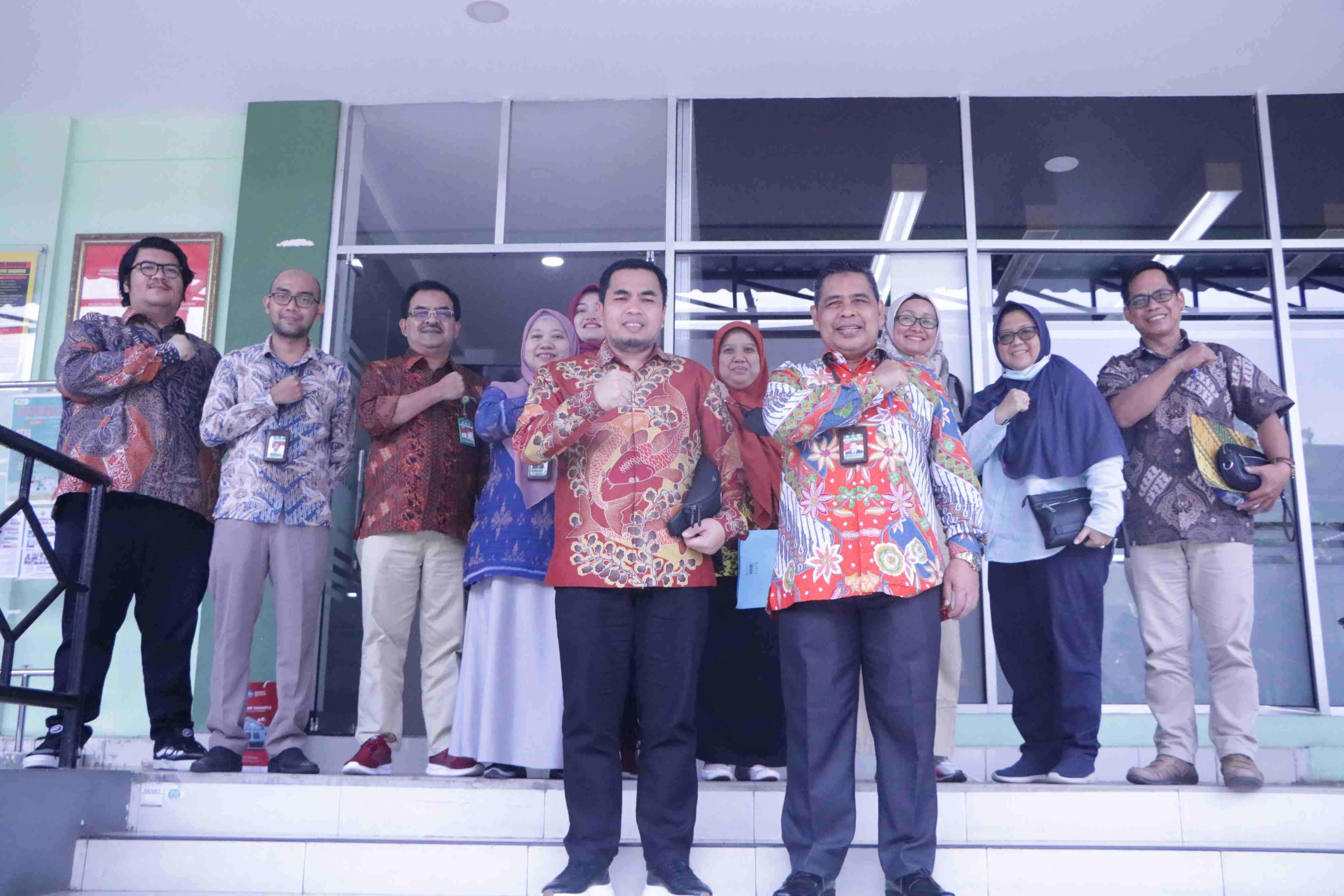 Dalam Rangka Eksternal Benchmarking Fakultas Hukum Universitas Riau (3)