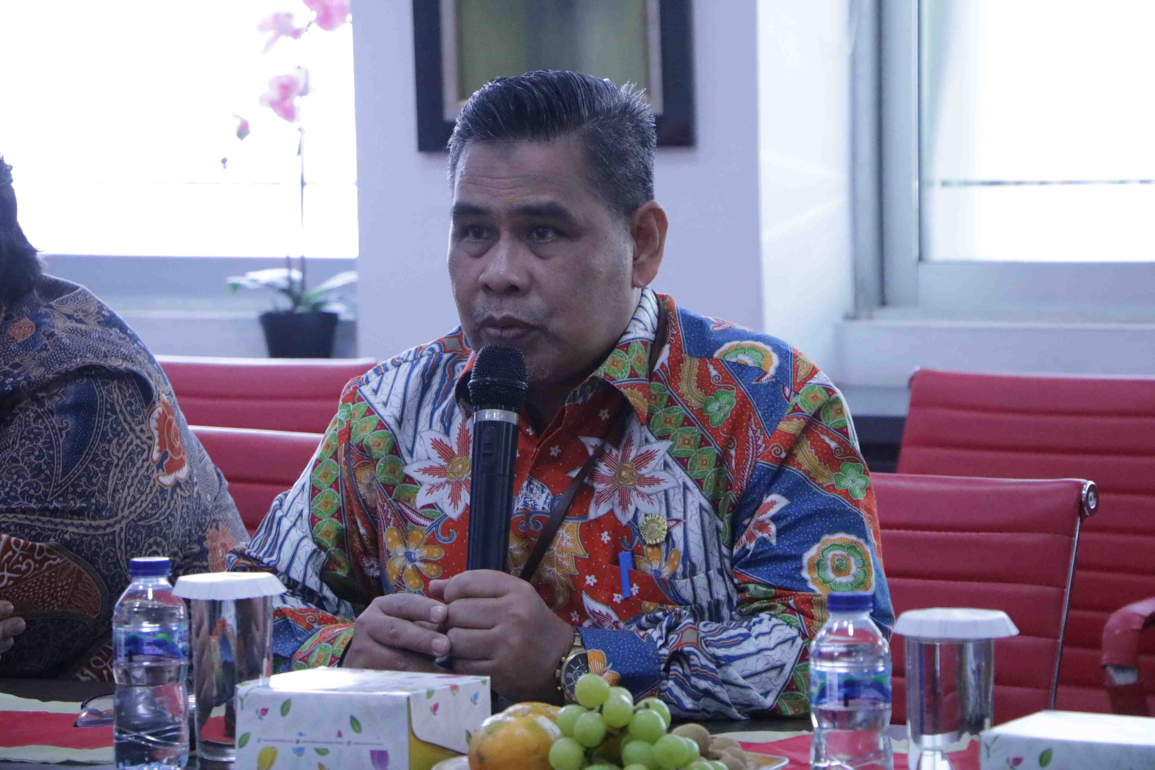 Dalam Rangka Eksternal Benchmarking Fakultas Hukum Universitas Riau (32)