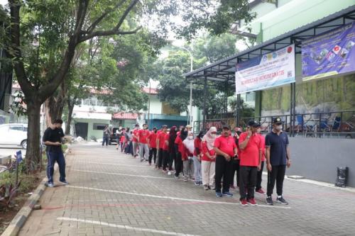 Fakultas Hukum UPN Veteran Jakarta menyelenggarakan kegiatan jalan santai serta berbagai perlombaan tradisional dalam rangka memeriahkan Dies Natalis Fakultas Hukum ke 22 (4)