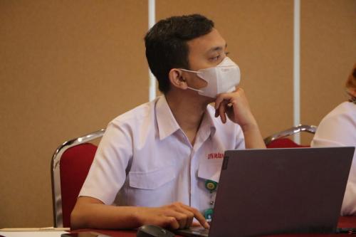 Fullboard Finalisasi Borang Akreditasi Program Sarjana Fakultas Hukum UPN Veteran Jakarta (12)