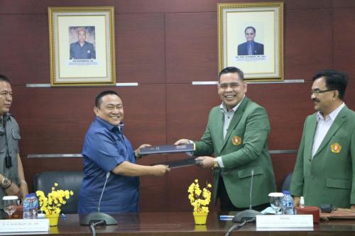 Pusat Penelitian dan Pengembangan Hukum dan Peradilan Badan Litbang Kumdil Mahkamah Agung RI dan Fakultas Hukum UPN Veteran Jakarta melakukan penandatanganan perjanjian kerjasama (9)
