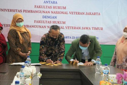 Fakultas Hukum UPN Veteran Jakarta dan Fakultas Hukum UPN Veteran Jawa Timur melakukan penandatanganan Perjanjian Kerjasama terkait pelaksanaan Merdeka Belajar Kampus Merdeka (MBKM) (23)