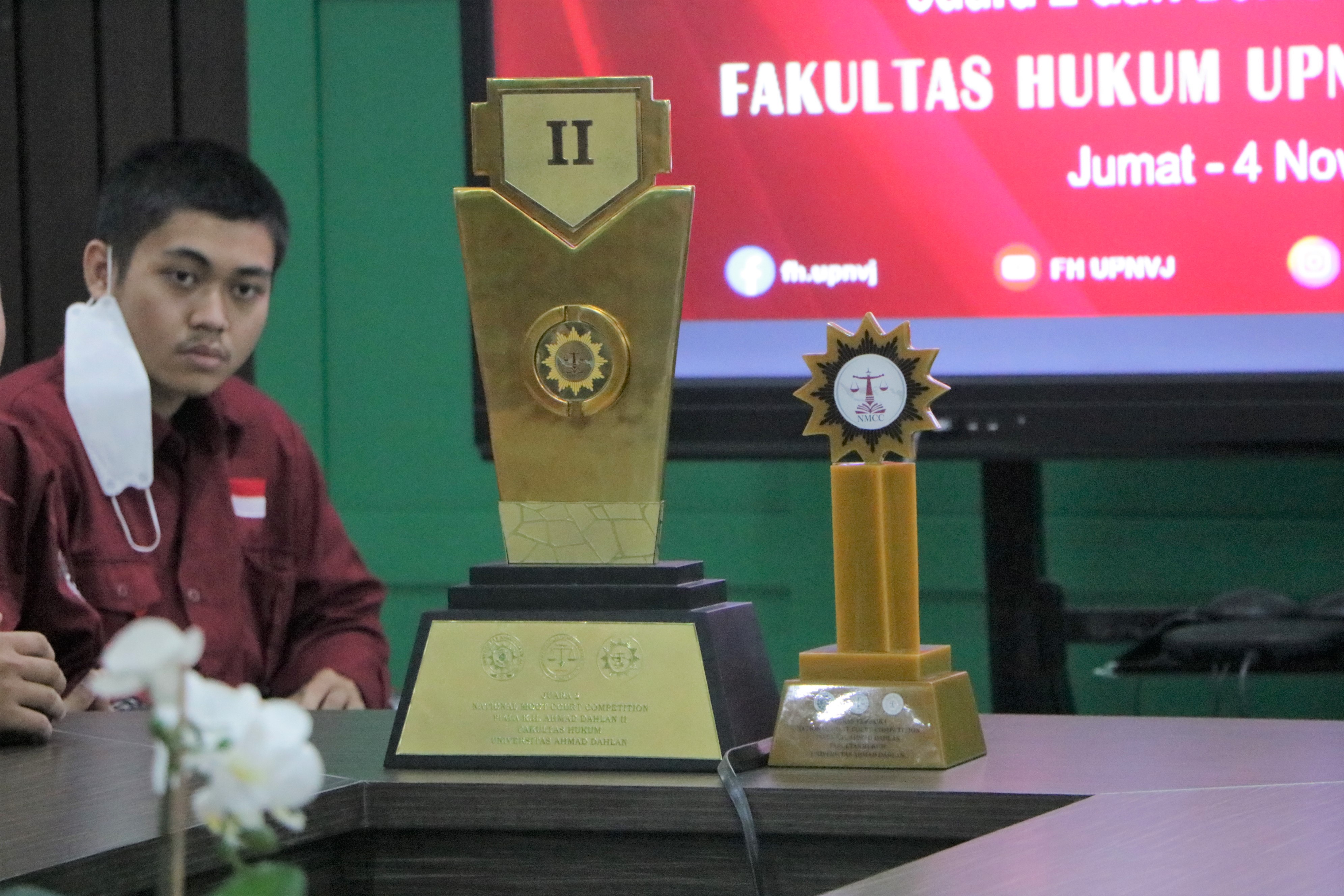 Unit Peradilan Semu Fakultas Hukum UPN “Veteran” Jakarta meraih Juara 2 dan Berkas Terbaik pada kejuaraan Nasional