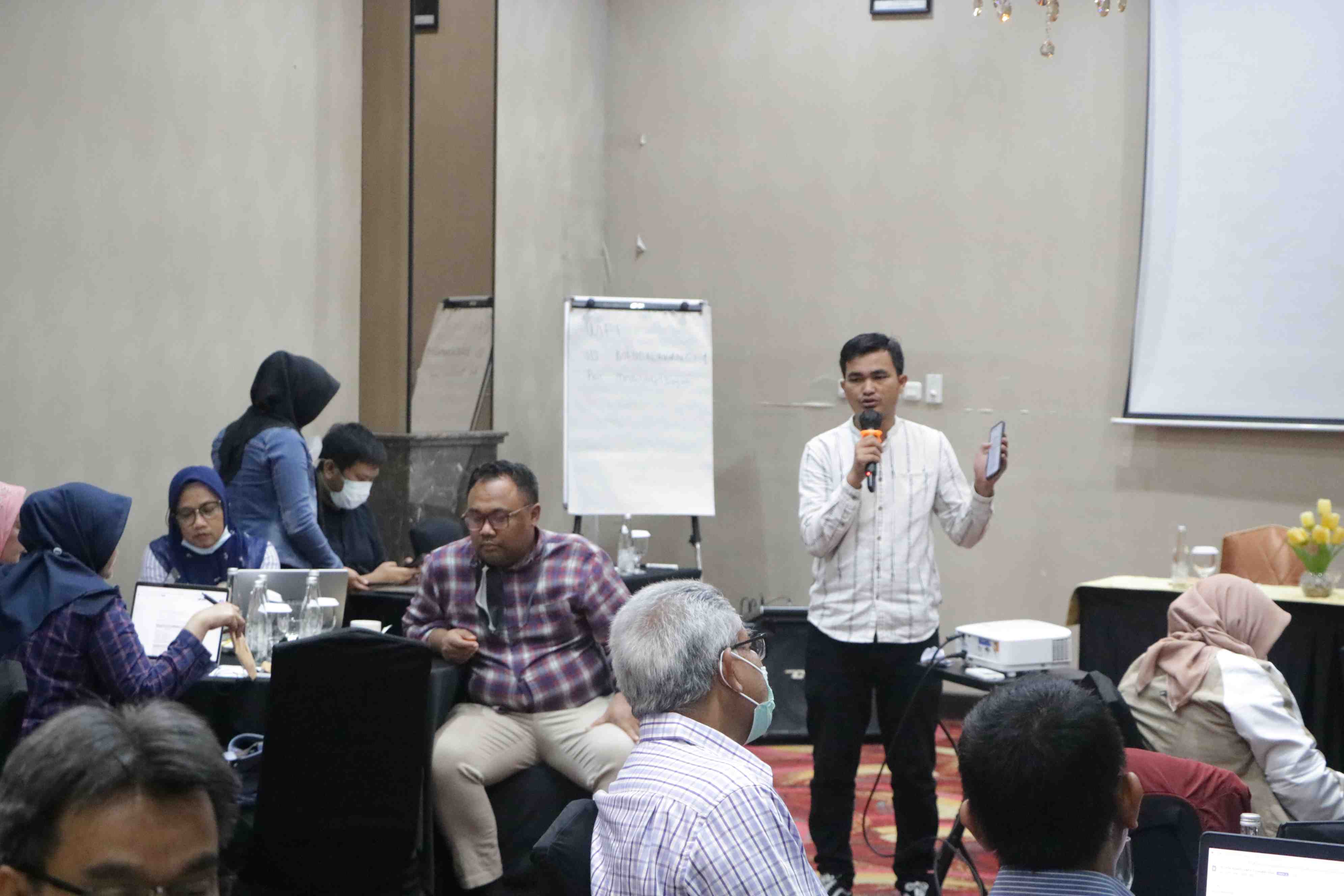 Kegiatan Review Kurikulum MBKM Fakultas Hukum UPN “Veteran” Jakarta