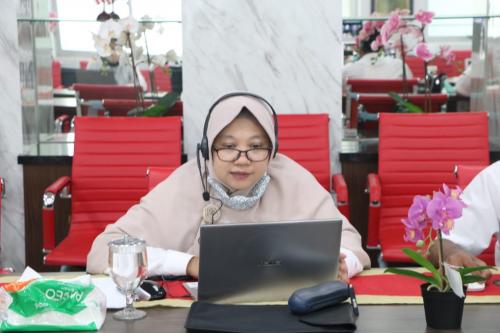 Kuliah Umum “Memahami Sistem Hukum Di Indonesia” Narasumber Prof. Dr. Bambang Waluyo, SH, MH. – Senin, 14 September 2020 (2)