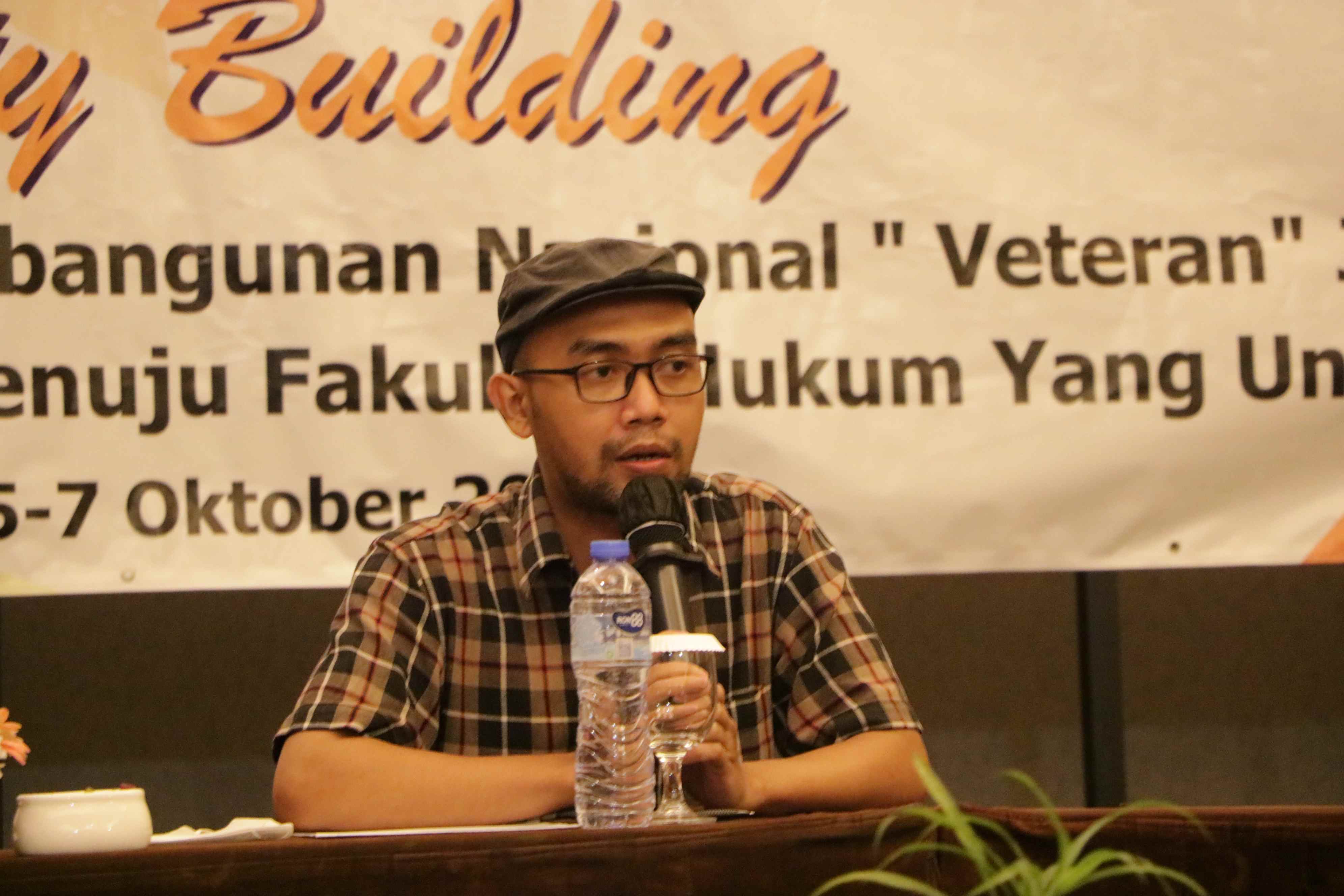 “Membangun Kebersamaan Menuju Fakultas Hukum yang Unggul” Capacity Building Fakultas Hukum Universitas Pembangunan Nasional “Veteran” Jakarta (107)