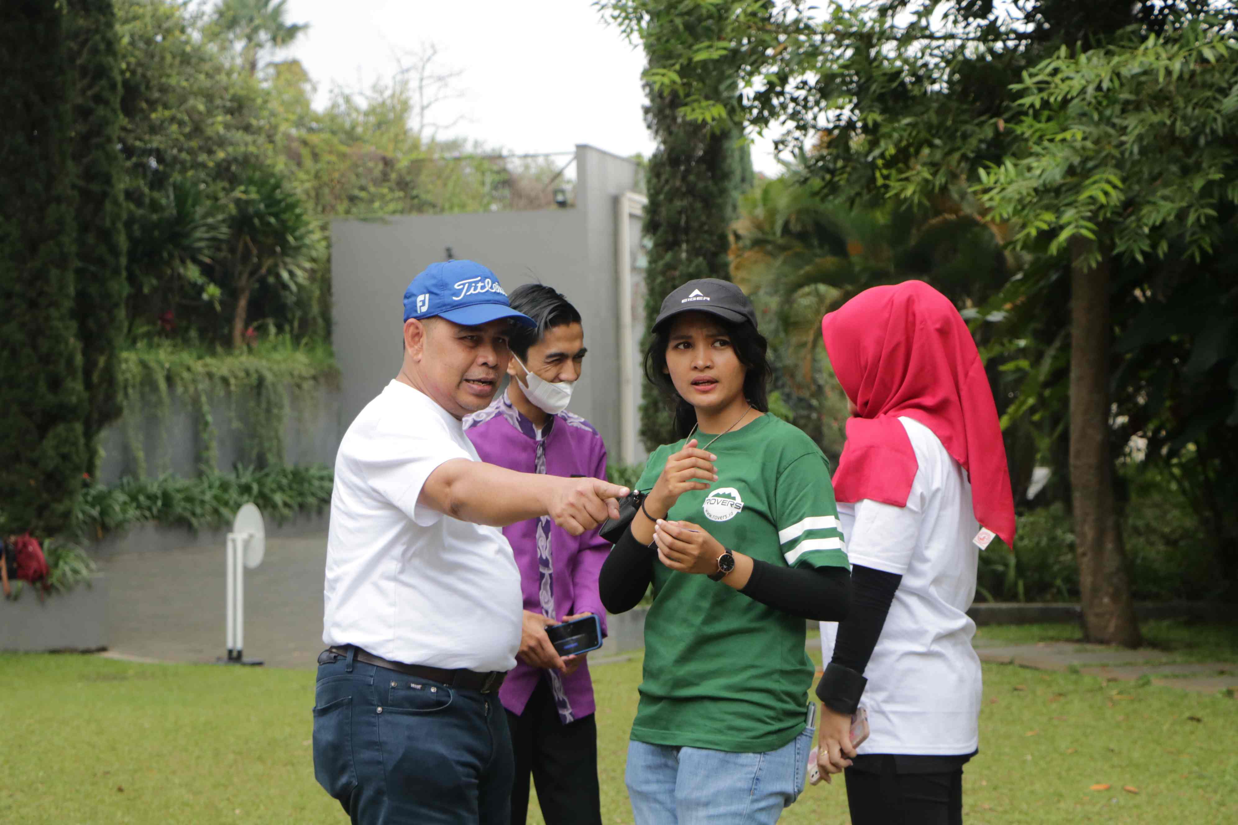 “Membangun Kebersamaan Menuju Fakultas Hukum yang Unggul” Capacity Building Fakultas Hukum Universitas Pembangunan Nasional “Veteran” Jakarta (110)