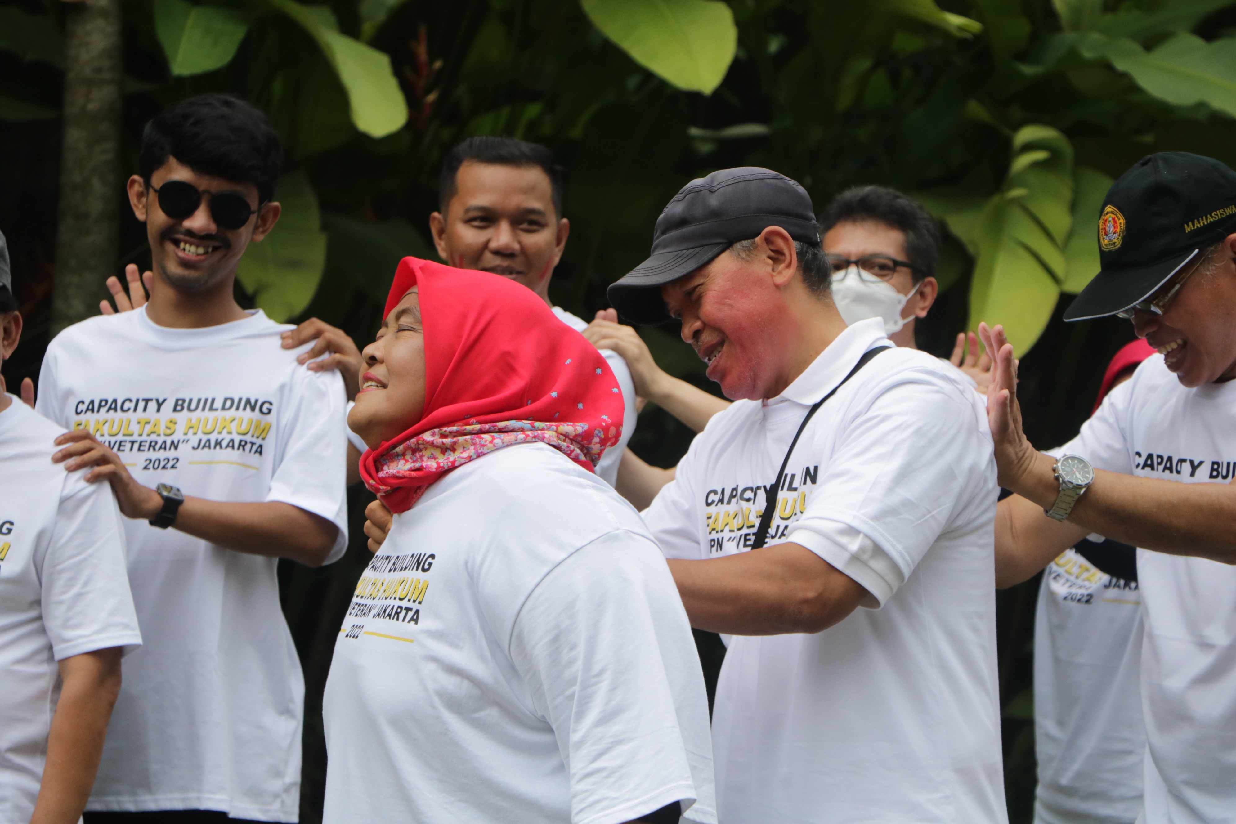 “Membangun Kebersamaan Menuju Fakultas Hukum yang Unggul” Capacity Building Fakultas Hukum Universitas Pembangunan Nasional “Veteran” Jakarta (112)
