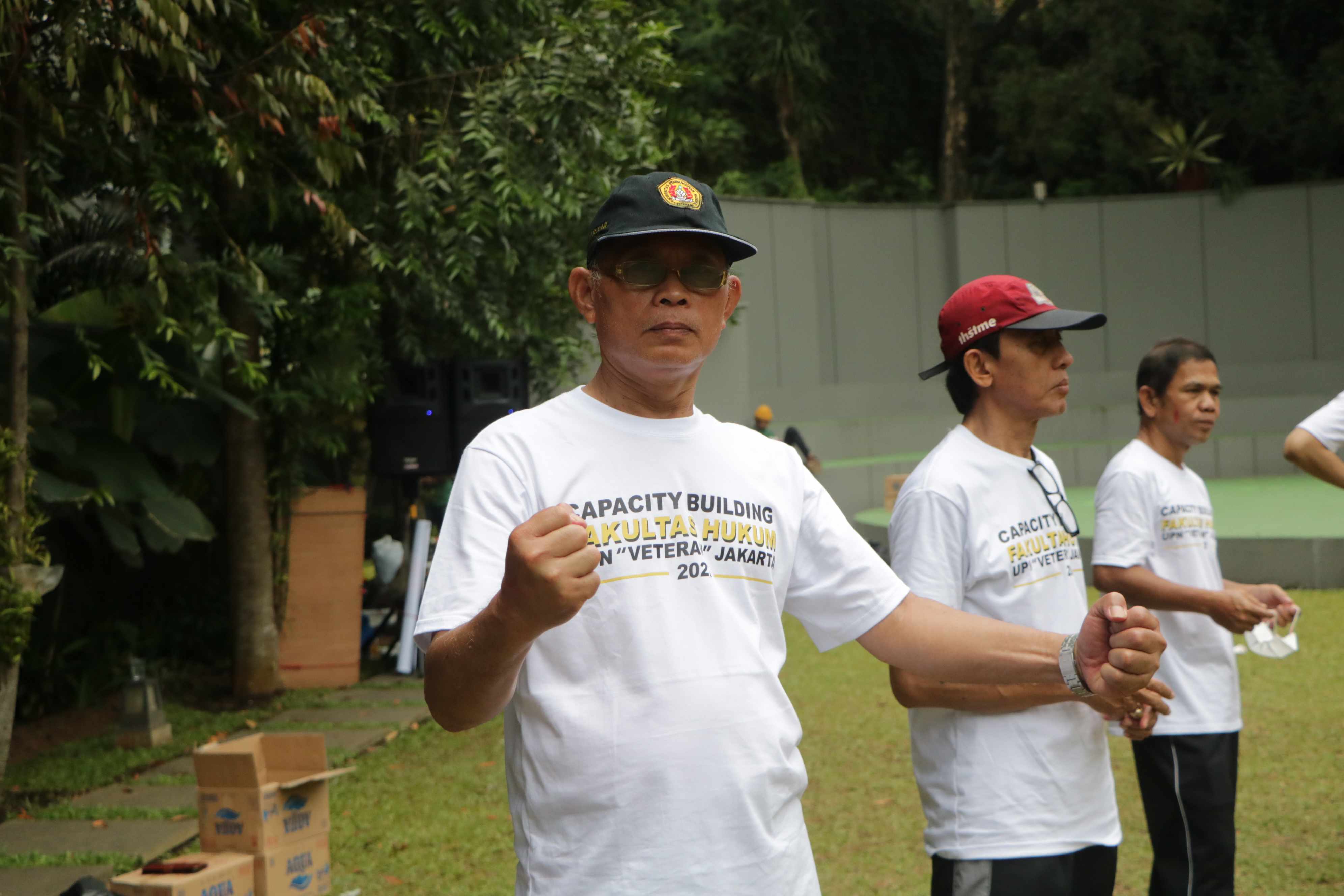 “Membangun Kebersamaan Menuju Fakultas Hukum yang Unggul” Capacity Building Fakultas Hukum Universitas Pembangunan Nasional “Veteran” Jakarta (44)