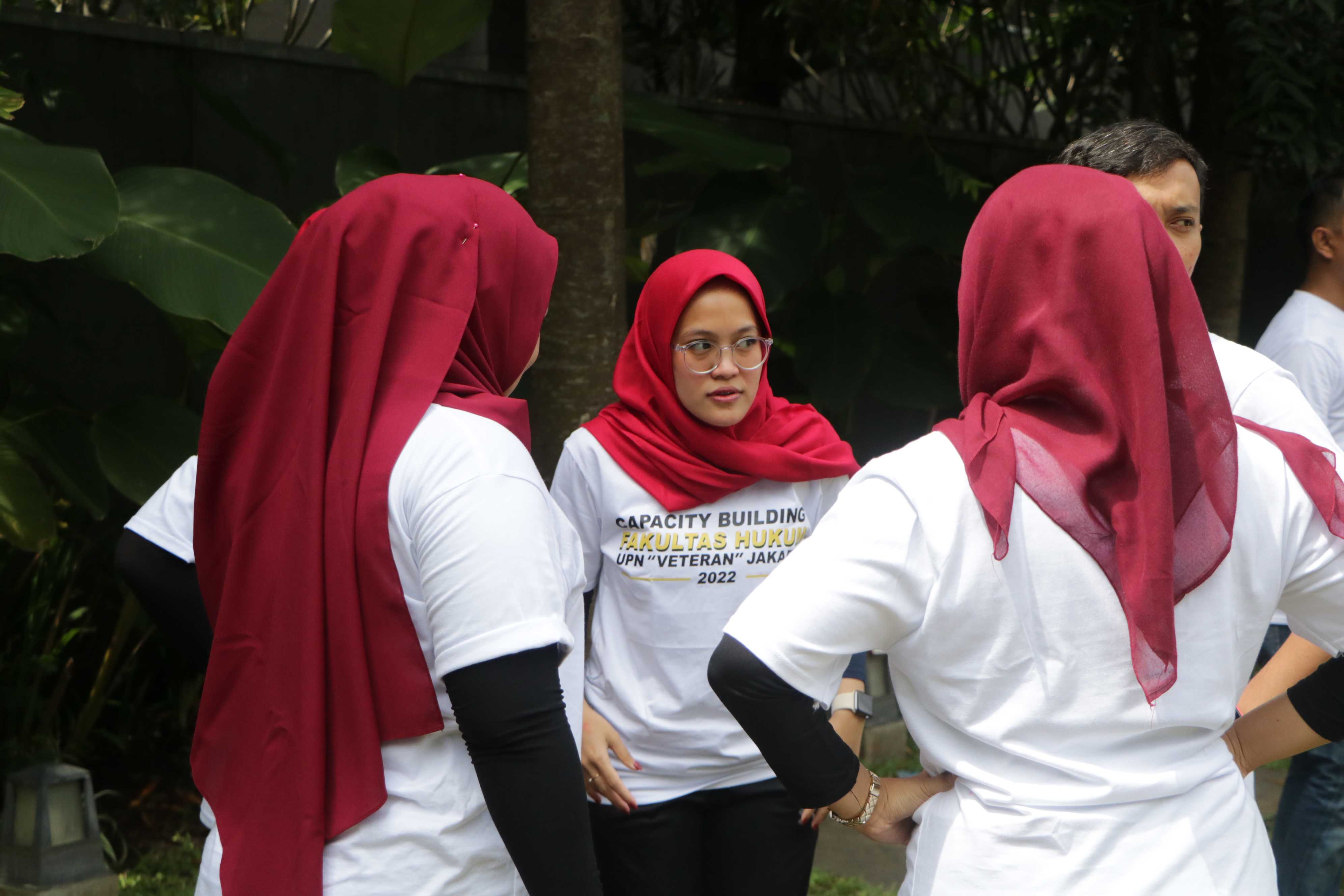 “Membangun Kebersamaan Menuju Fakultas Hukum yang Unggul” Capacity Building Fakultas Hukum Universitas Pembangunan Nasional “Veteran” Jakarta (60)