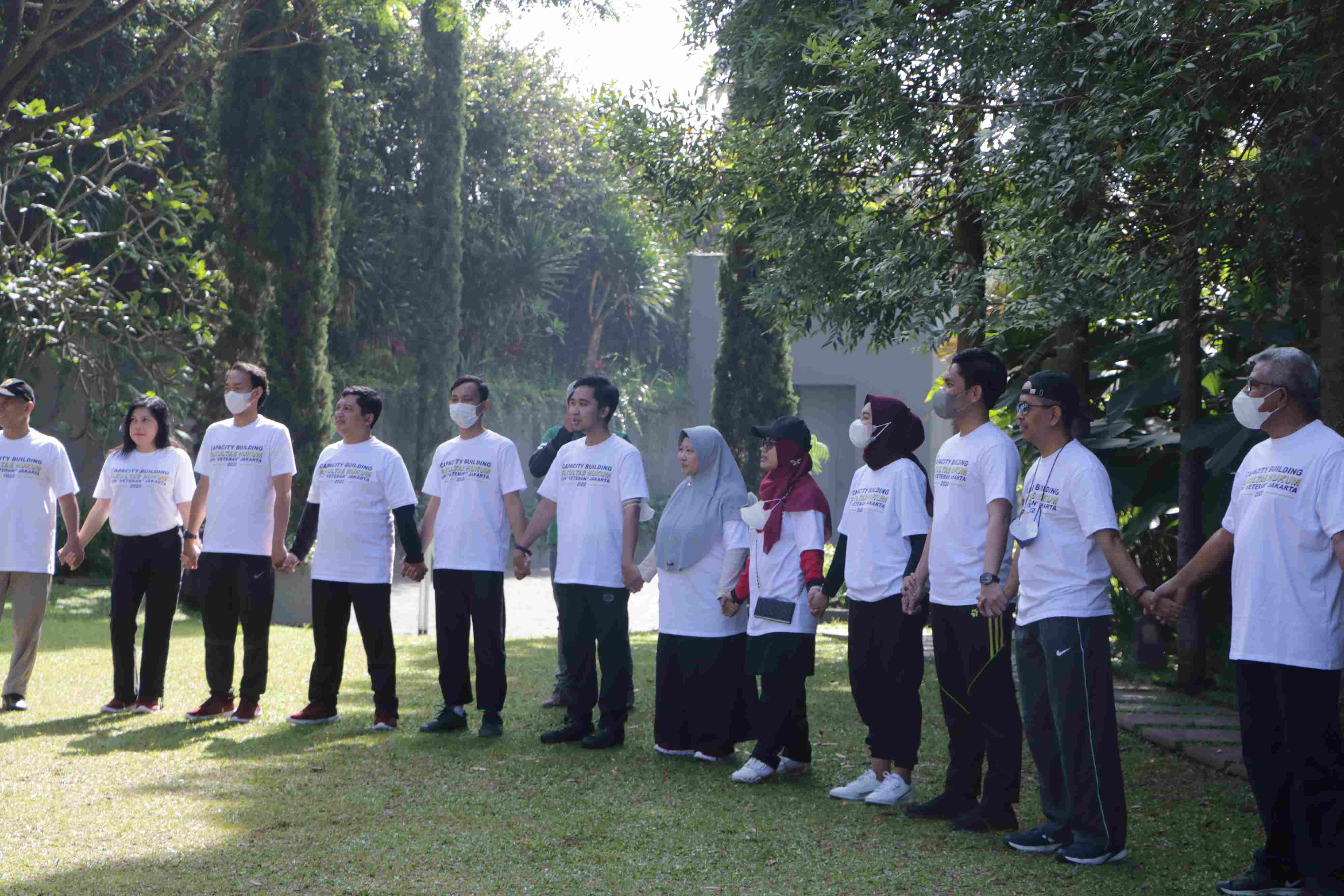 “Membangun Kebersamaan Menuju Fakultas Hukum yang Unggul” Capacity Building Fakultas Hukum Universitas Pembangunan Nasional “Veteran” Jakarta (87)