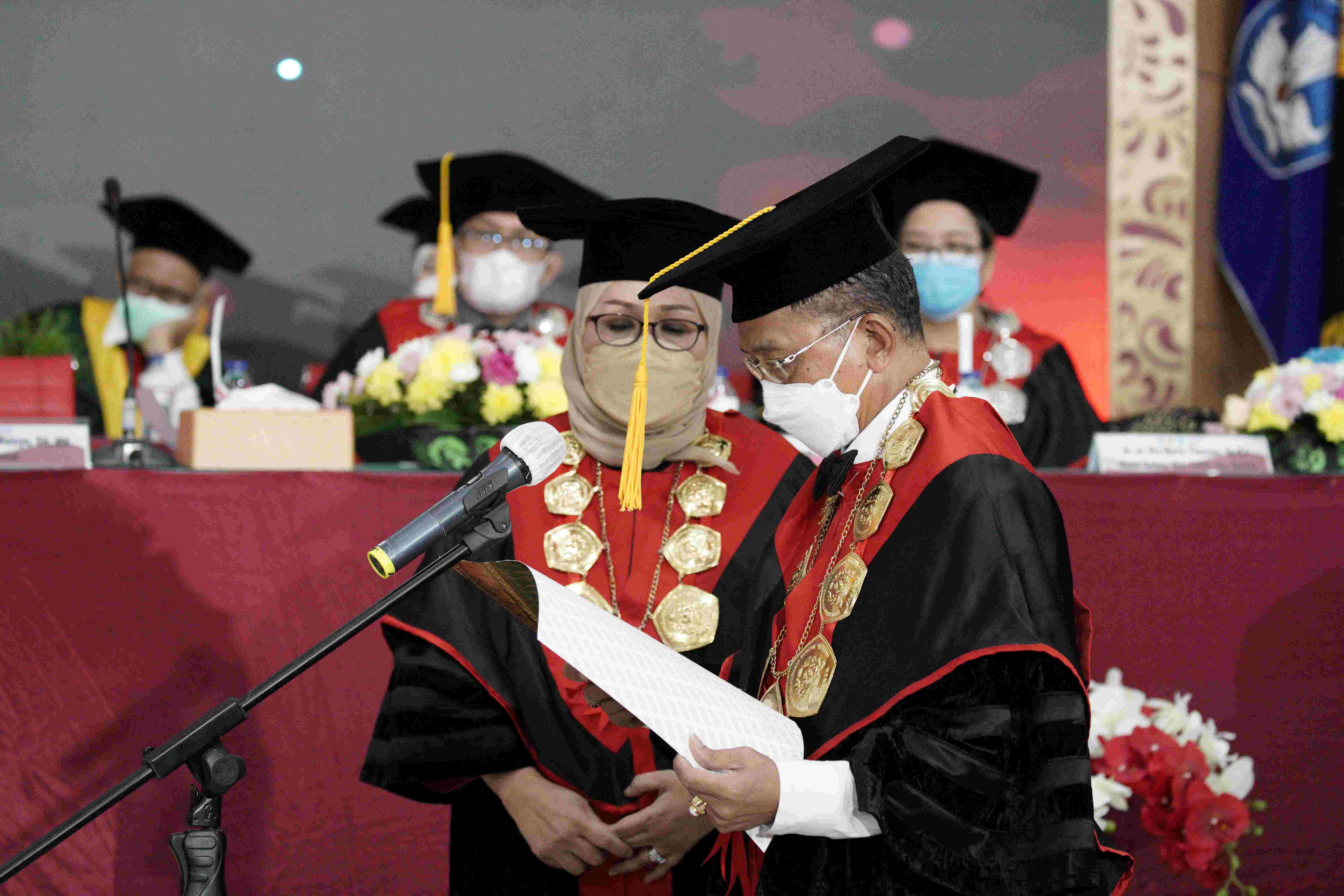 Pengukuhan Prof Dr Wicipto Setiadi SH MH Guru Besar bidang Ilmu Hukum Fakultas Hukum Universitas Pembangunan Nasional Veteran Jakarta (233)