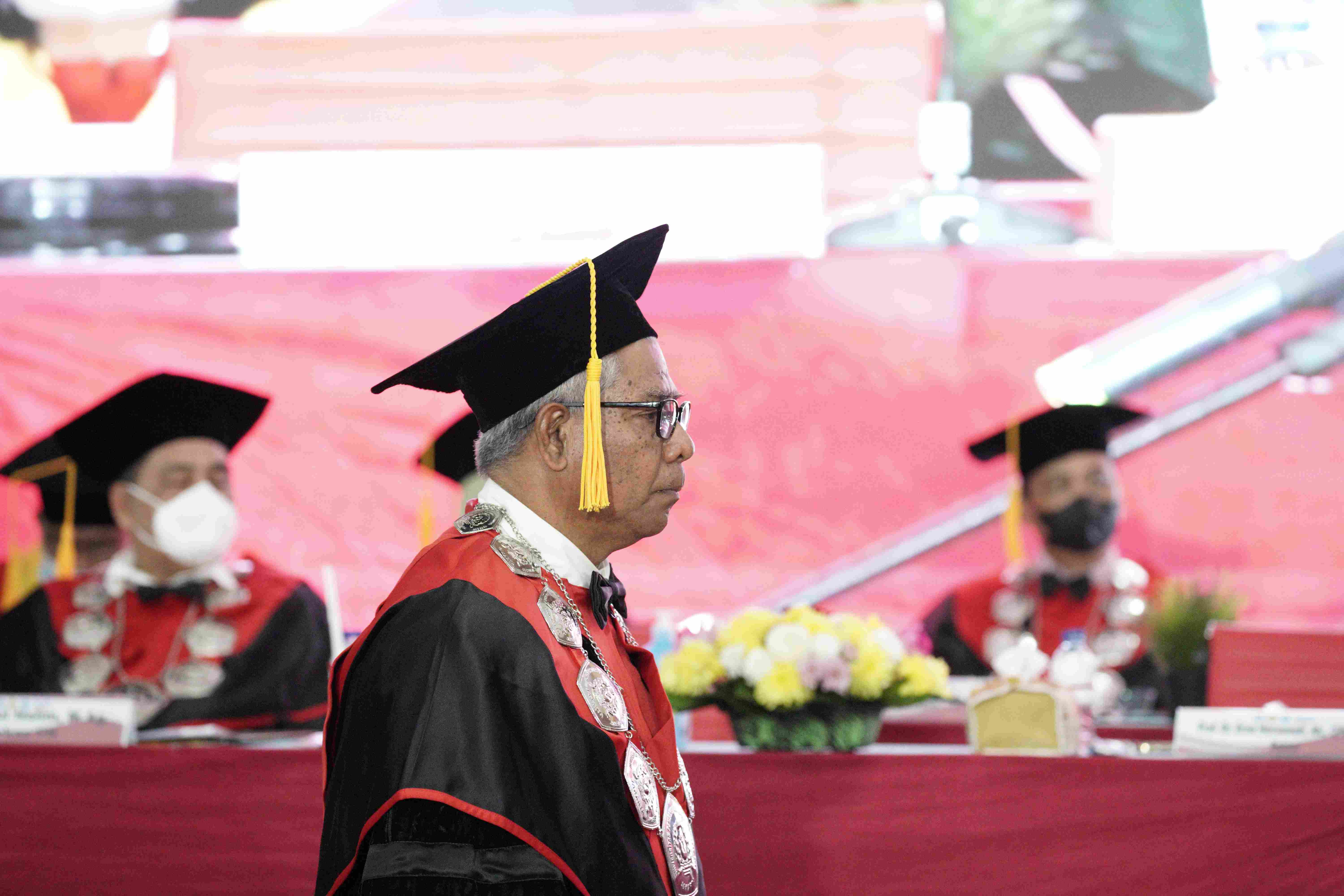 Pengukuhan Prof Dr Wicipto Setiadi SH MH Guru Besar bidang Ilmu Hukum Fakultas Hukum Universitas Pembangunan Nasional Veteran Jakarta (234)