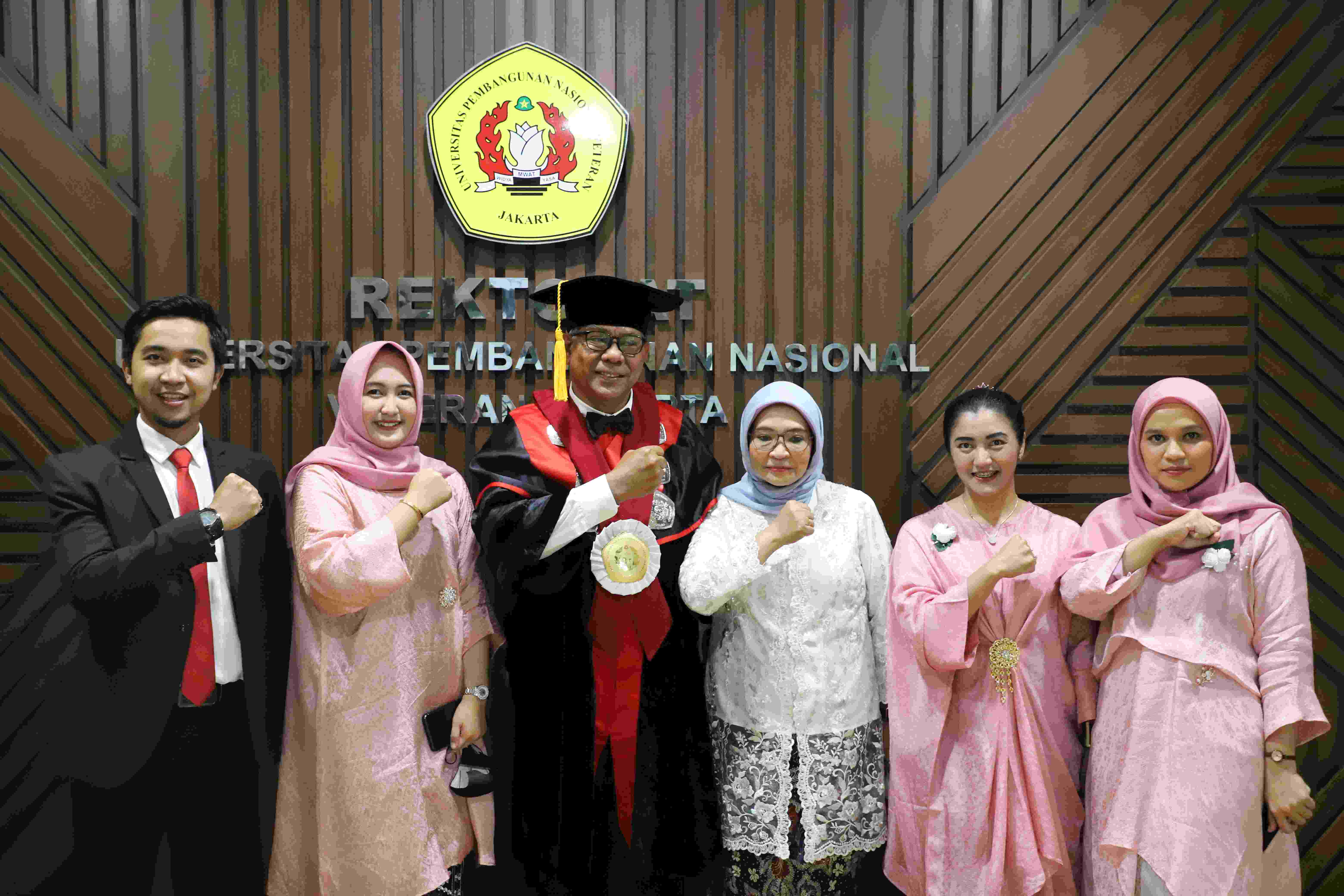 Pengukuhan Prof Dr Wicipto Setiadi SH MH Guru Besar bidang Ilmu Hukum Fakultas Hukum Universitas Pembangunan Nasional Veteran Jakarta (3)